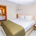 Quinnova Hotel