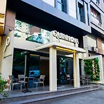 Quinnova Hotel