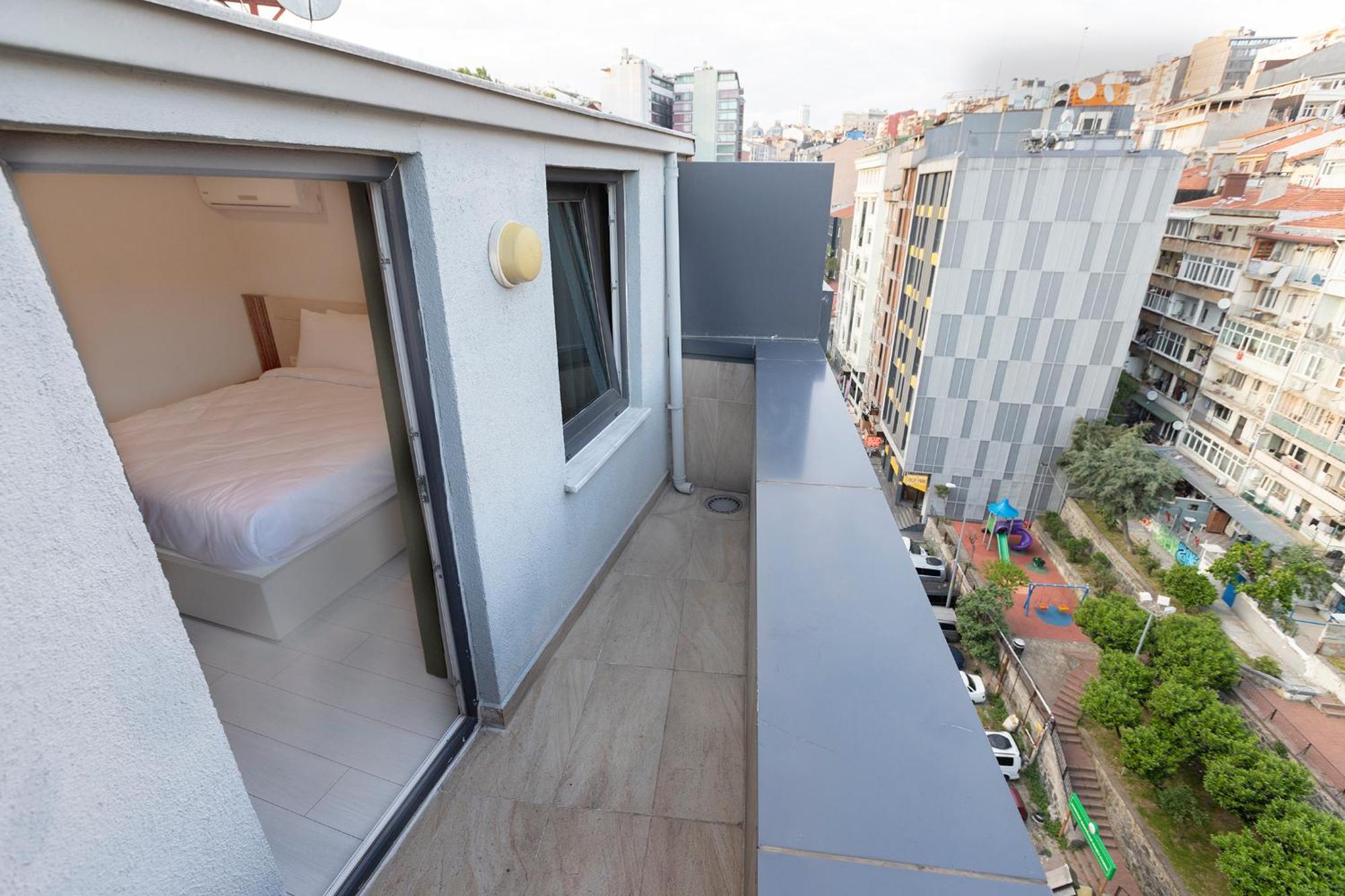 Quinnova Bed & Breakfast *